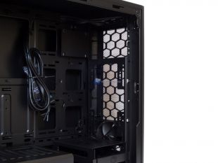 Cooler-Master-MasterBox-5-26